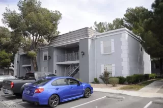 Photo #3: 2075775 Listing 