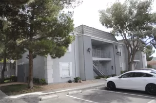 Photo #4: 2075775 Listing 