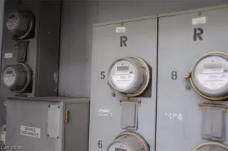 Photo #5: 2075775 Listing 