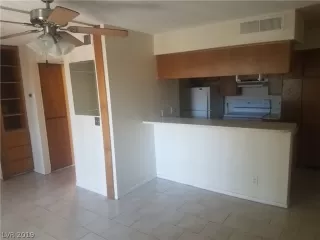 Photo #2: 2075803 Listing 