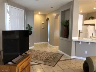 Photo #5: 2075870 Listing