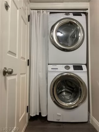 Photo #2: 2075896 Listing