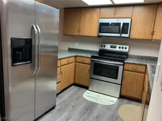 Photo #3: 2075896 Listing