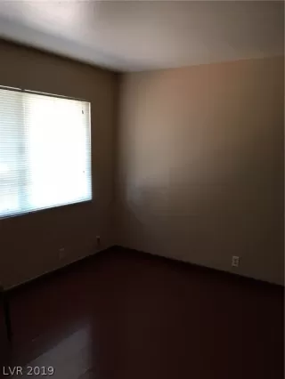 Photo #3: 2075901 Listing