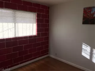 Photo #6: 2075901 Listing