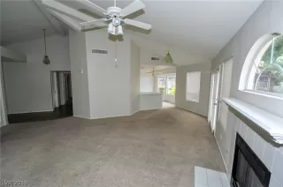 Photo #5: 2075936 Listing 