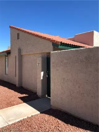 Photo #3: 2075940 Listing