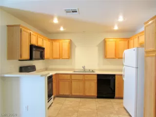 Photo #2: 2076001 Listing 