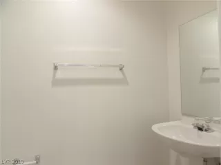 Photo #3: 2076001 Listing 