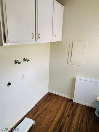 Photo #5: 2076122 Listing