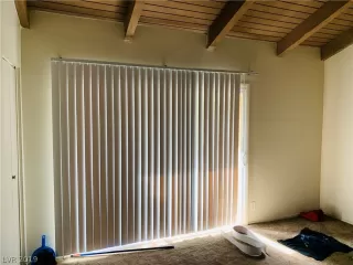 Photo #6: 2076122 Listing