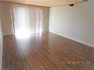 Photo #3: 2076143 Listing 