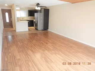 Photo #5: 2076143 Listing 