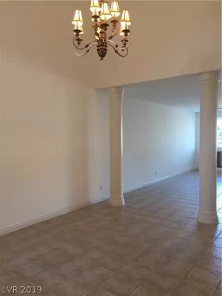 Photo #4: 2076165 Listing 