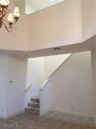 Photo #6: 2076165 Listing 