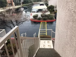 Photo #3: 2076176 Listing 