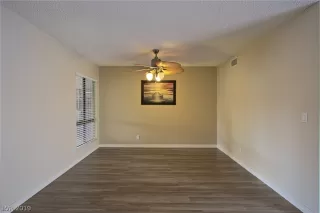 Photo #2: 2076182 Listing