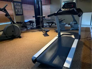 Photo #5: 2076198 Listing 