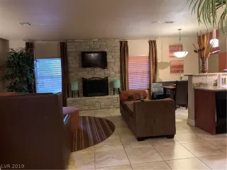 Photo #6: 2076198 Listing 