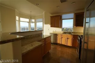 Photo #3: 2076218 Listing 