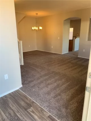 Photo #3: 2076244 Listing