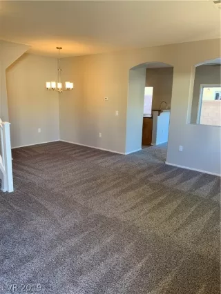 Photo #4: 2076244 Listing