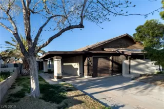 Photo #1: 2076262 Listing