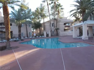 Photo #3: 2076291 Listing 