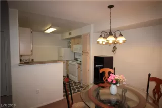 Photo #6: 2076323 Listing