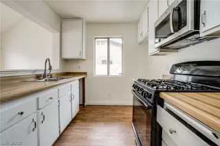 Photo #1: 2076328 Listing