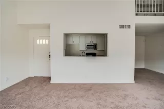 Photo #6: 2076328 Listing