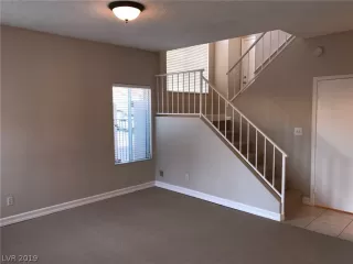 Photo #4: 2076332 Listing 