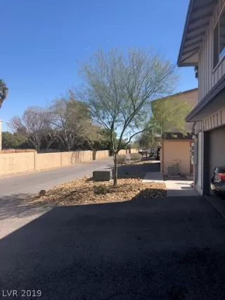 Photo #3: 2076333 Listing