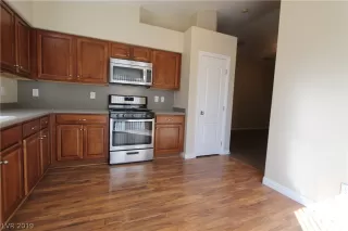 Photo #1: 2076367 Listing 