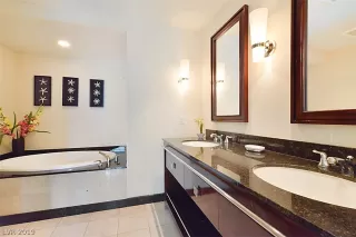 Photo #6: 2076390 Listing 