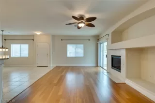 Photo #4: 2076415 Listing