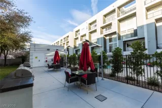 Photo #4: 2076417 Listing