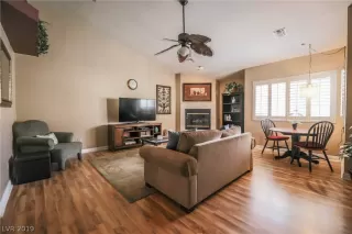 Photo #5: 2076421 Listing