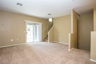 Photo #4: 2076477 Listing 