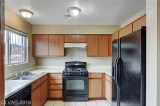 Photo #5: 2076500 Listing