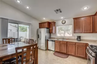 Photo #2: 2076515 Listing