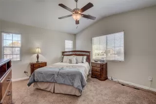 Photo #4: 2076515 Listing