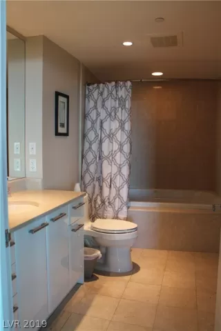 Photo #5: 2076547 Listing