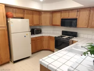 Photo #2: 2076552 Listing 