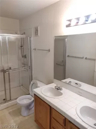 Photo #4: 2076552 Listing 