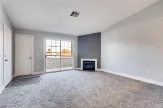 Photo #3: 2076556 Listing 