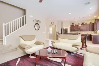 Photo #6: 2076566 Listing