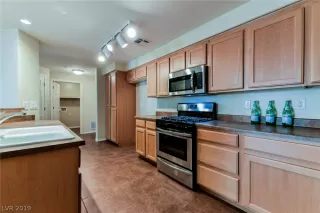 Photo #4: 2076576 Listing 