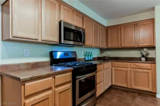 Photo #5: 2076576 Listing 