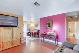 Photo #3: 2076597 Listing 